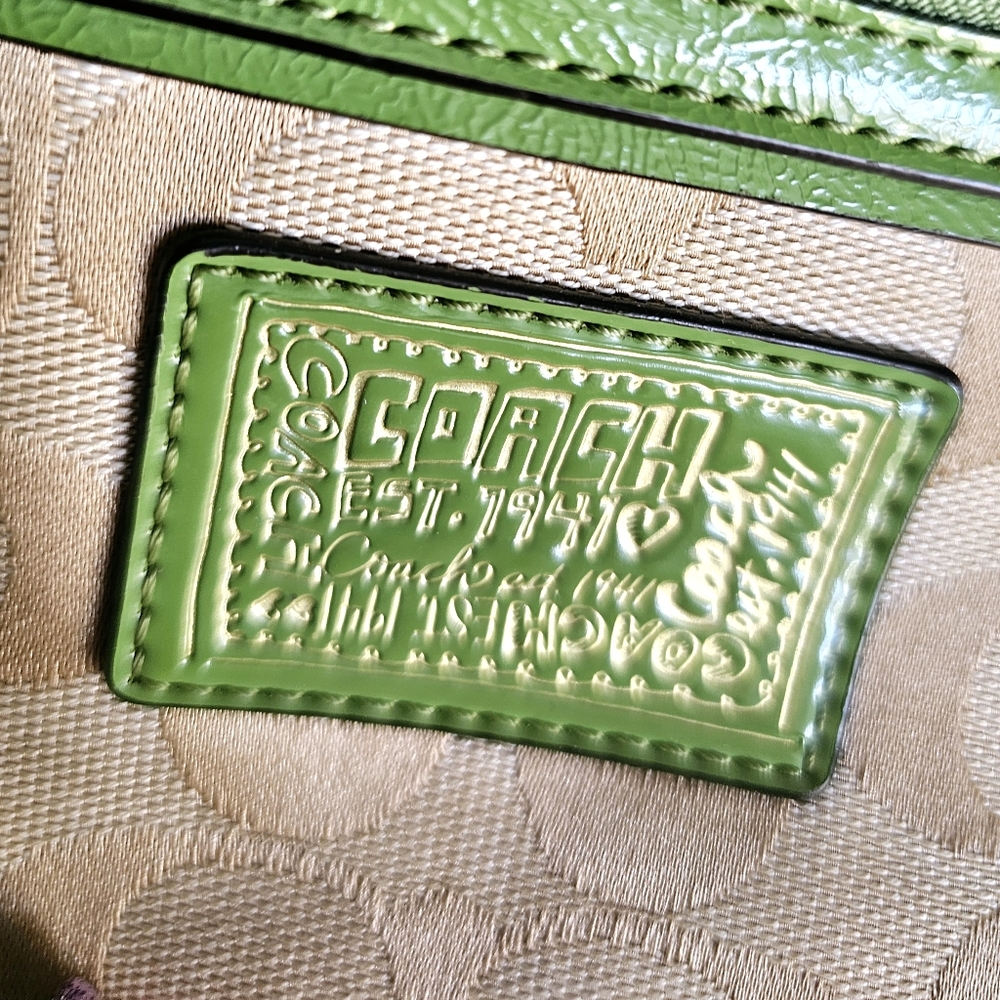 Coach Daisy Purse Bag - Picture 4 of 11